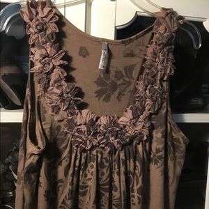 Brown tank top with floral neck line
